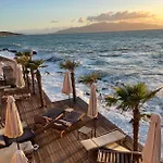 K&t Infinity View Seaside Daire