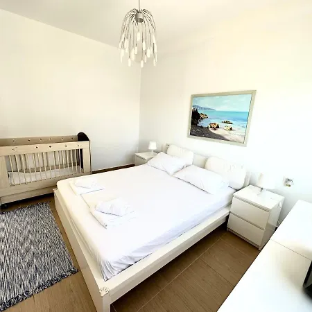 Apartment K&t Seaside Deluxe Twobedroom Sarandë